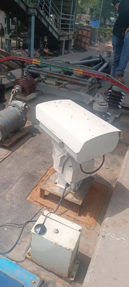 Train-mounted thermal camera