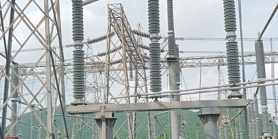 RTV Coating Hyosung Khavda on transmission insulators